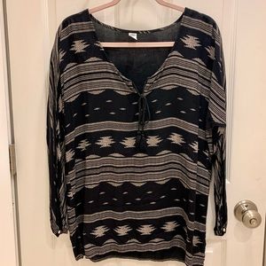 Old Navy Black Patterned Top